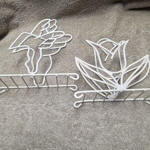 Set of 2 Napkin Holders. One white wire bird and one white wire flower
